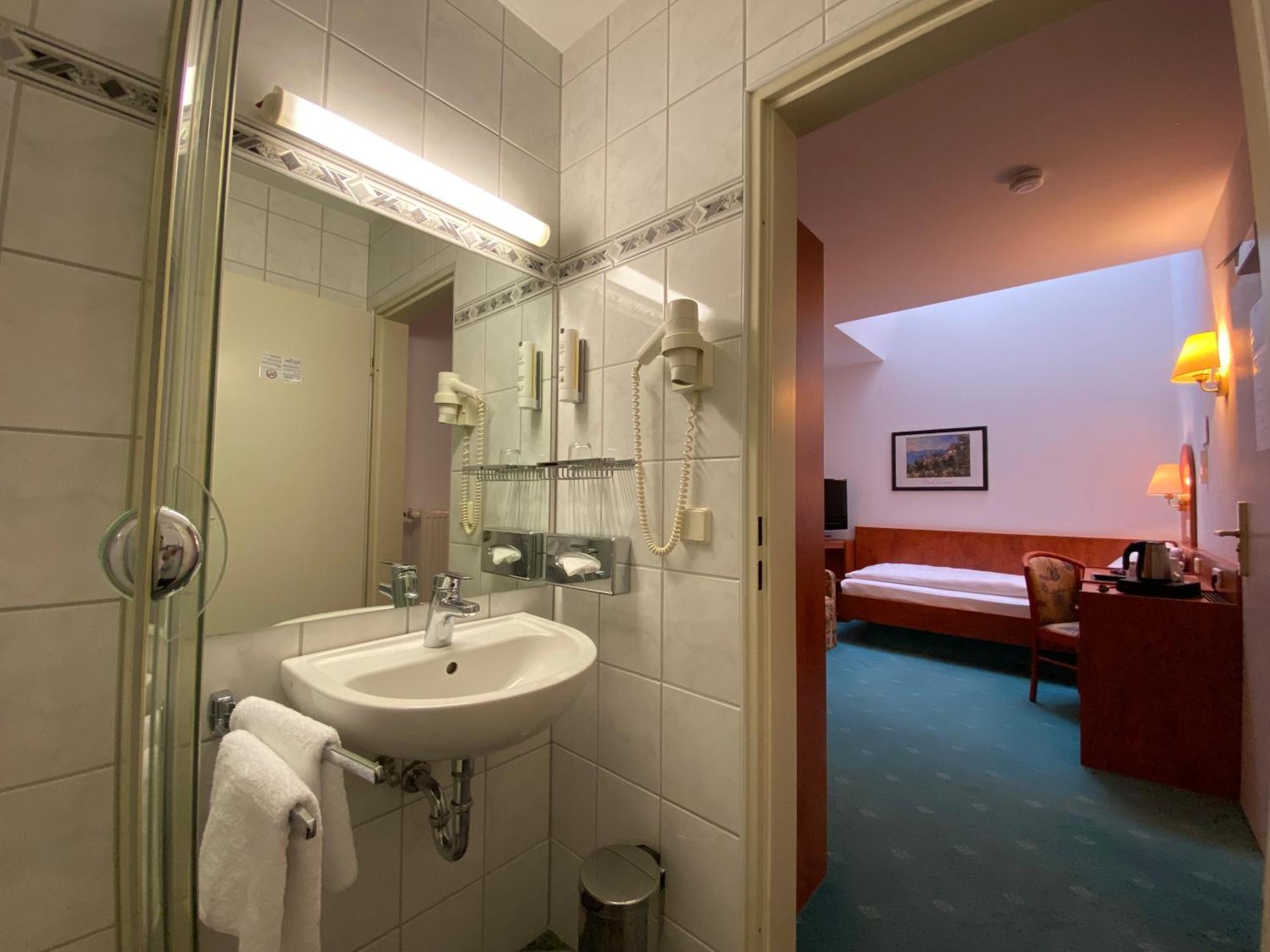 אופנבאך Hotel Hansa מראה חיצוני תמונה